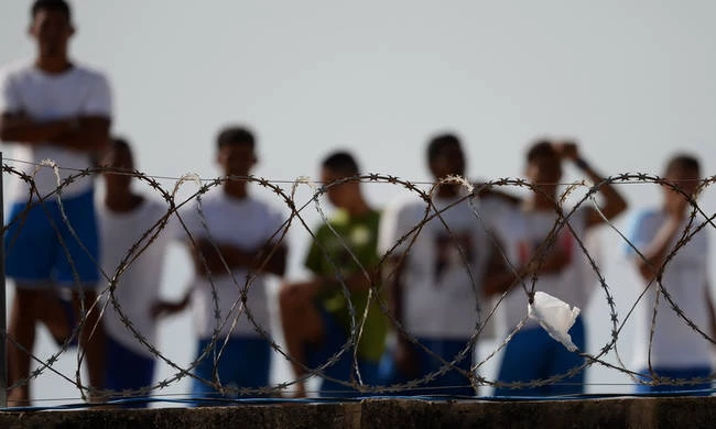 Κρατούμενοι πήραν ομήρους σωφρονιστικούς υπαλλήλους σε φυλακή στο Ρίο ντε Τζανέιρο